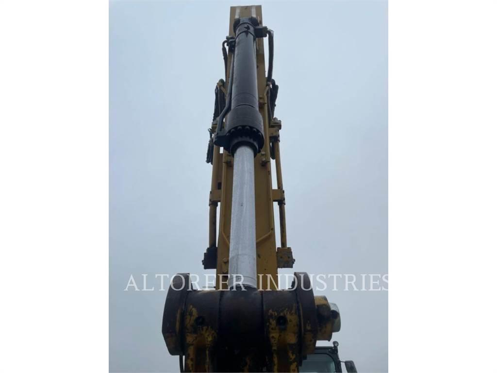 CAT 326FL Beltegraver