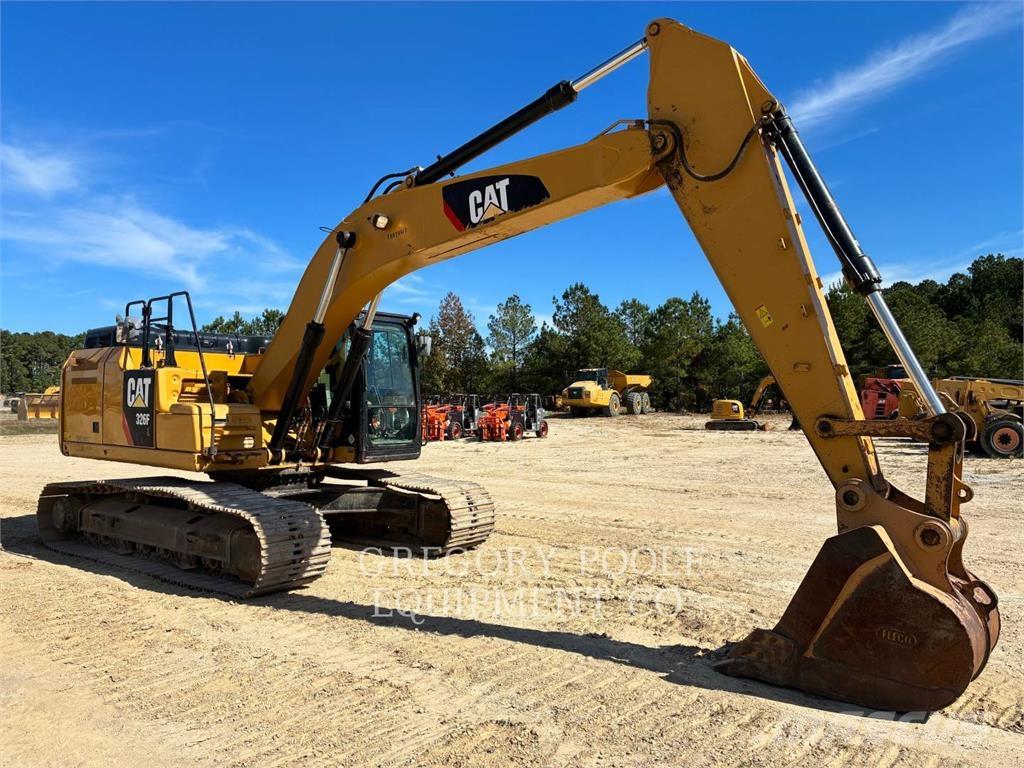 CAT 326FL Beltegraver