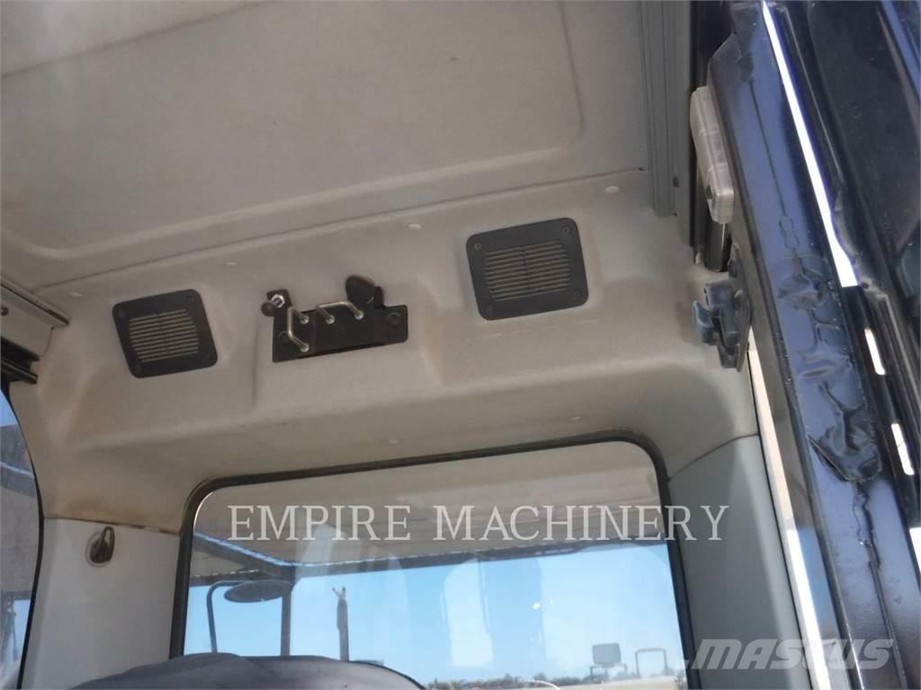 CAT 328DLCR Beltegraver
