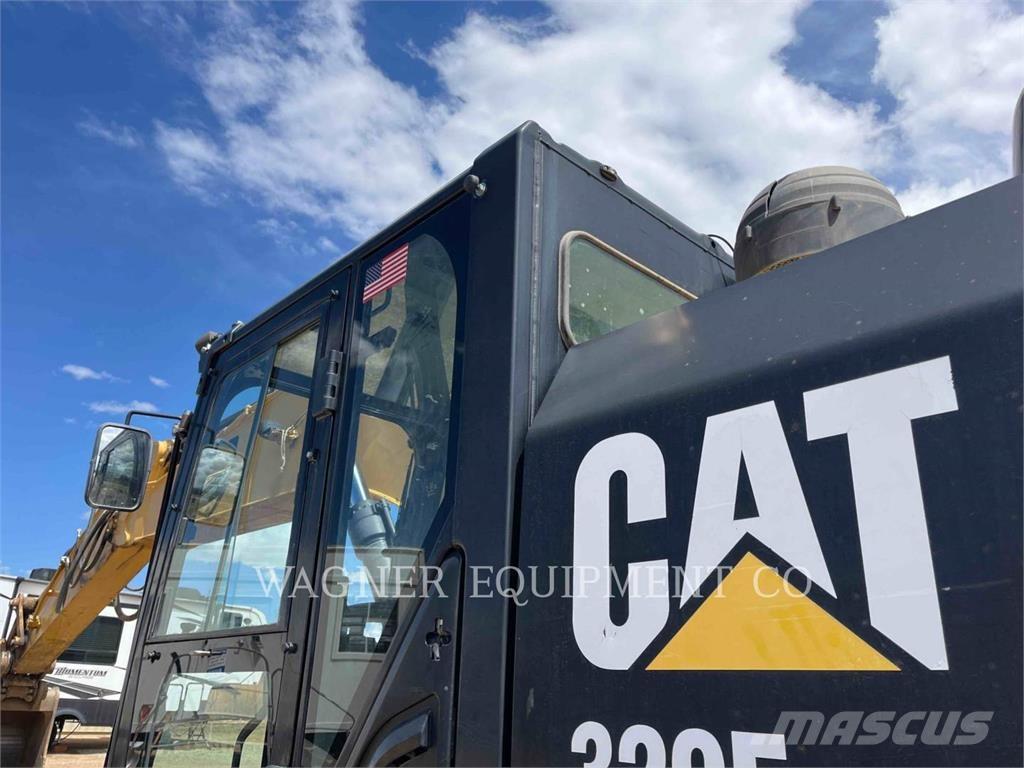 CAT 329EL Beltegraver