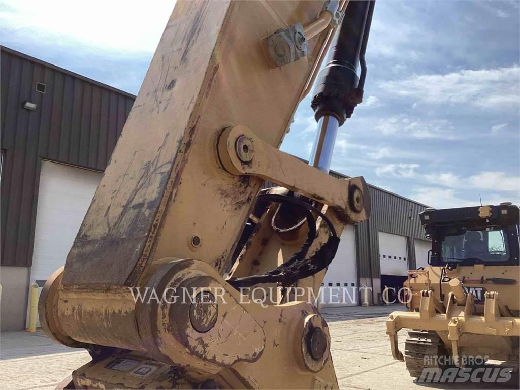 CAT 330 Beltegraver
