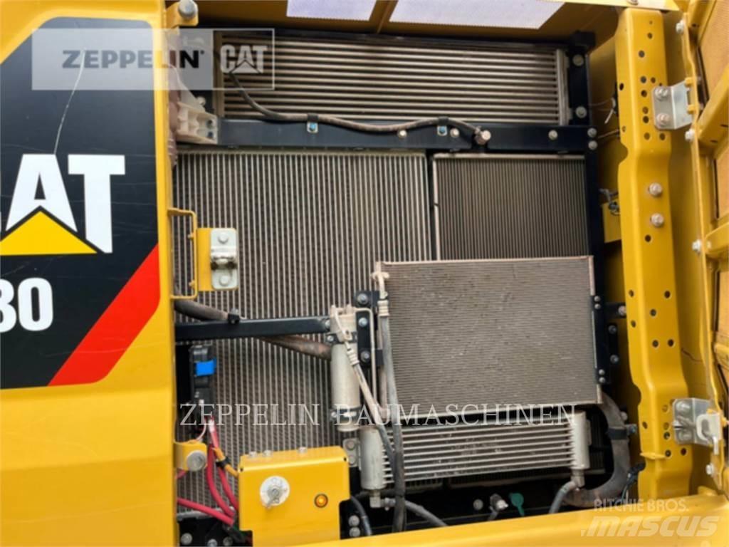 CAT 330-07A Beltegraver