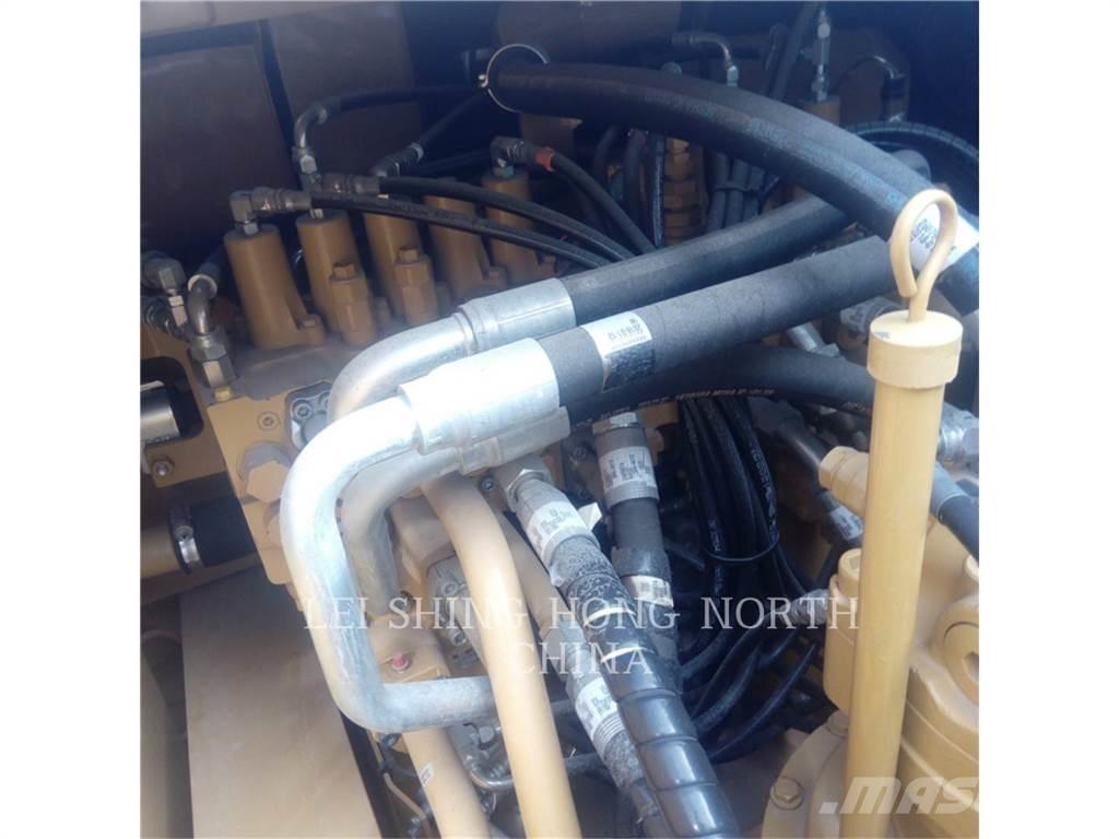 CAT 330D2L Beltegraver