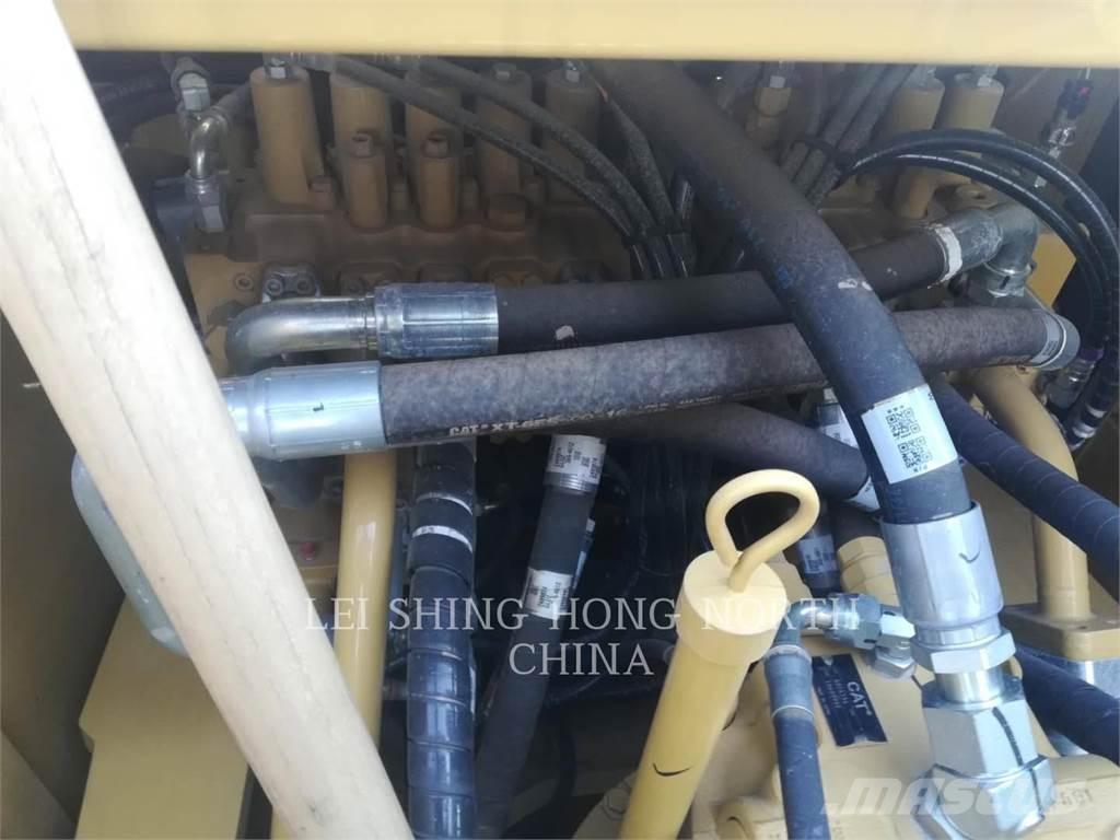 CAT 330D2L Beltegraver