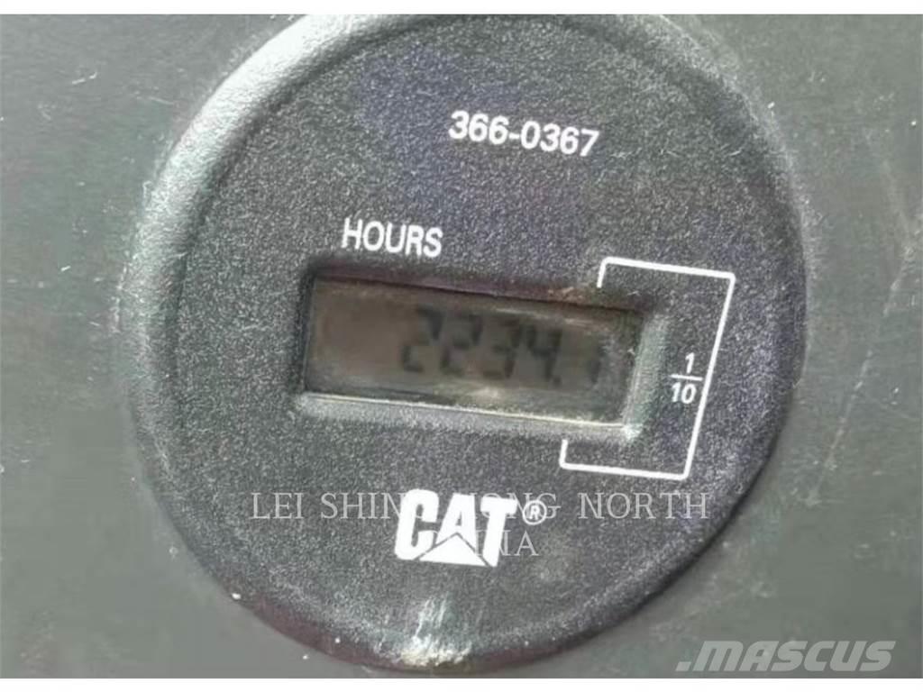 CAT 330D2L Beltegraver