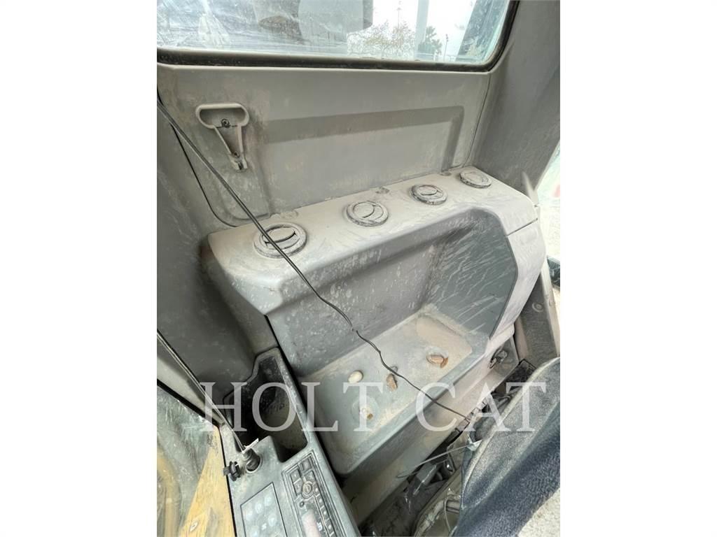 CAT 330FL Beltegraver