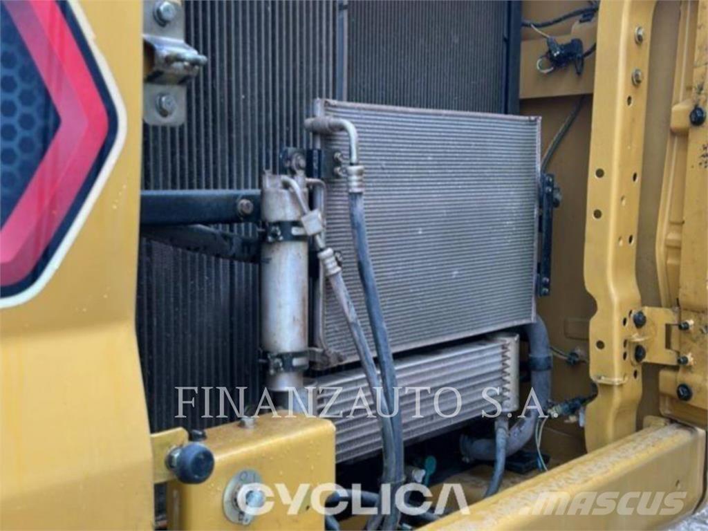 CAT 330GC Beltegraver