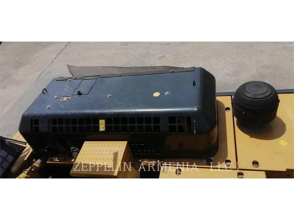 CAT 336D2L Beltegraver