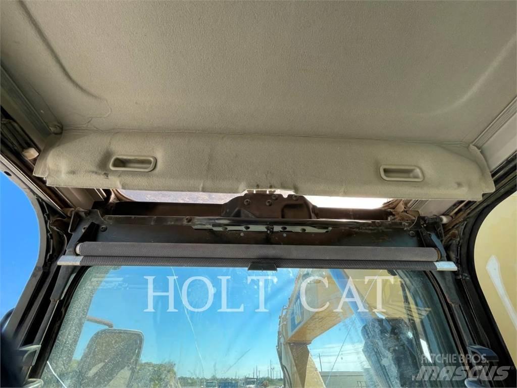 CAT 336FL Beltegraver