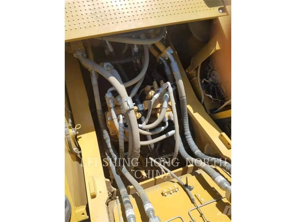 CAT 349D2L Beltegraver