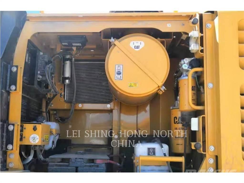 CAT 349D2L Beltegraver