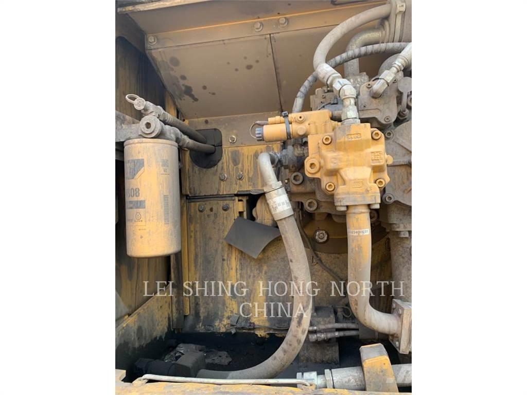 CAT 349D2L Beltegraver