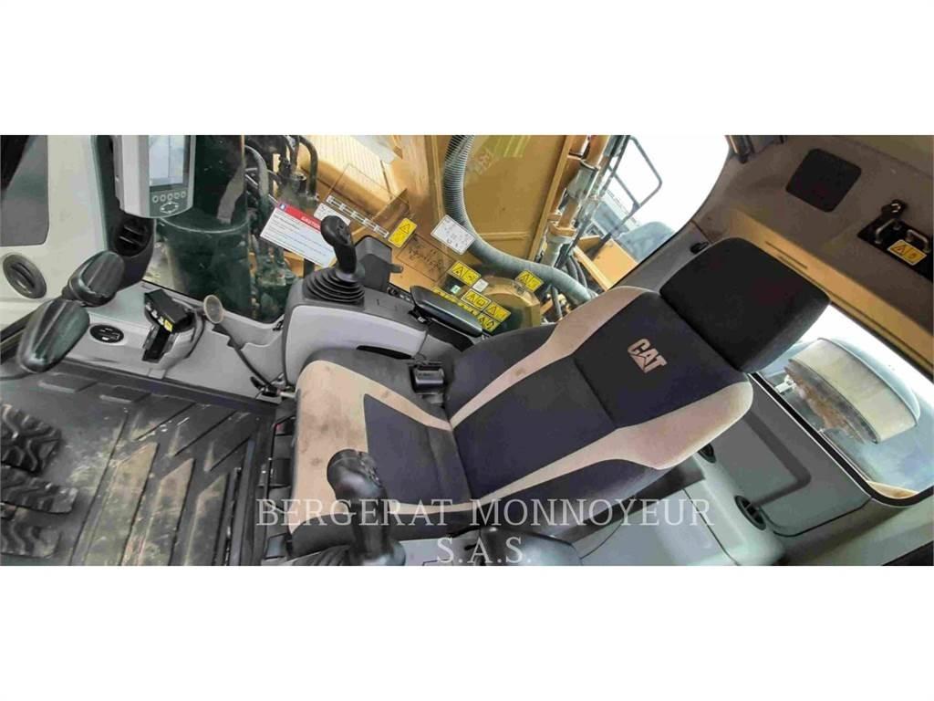CAT 352F Beltegraver