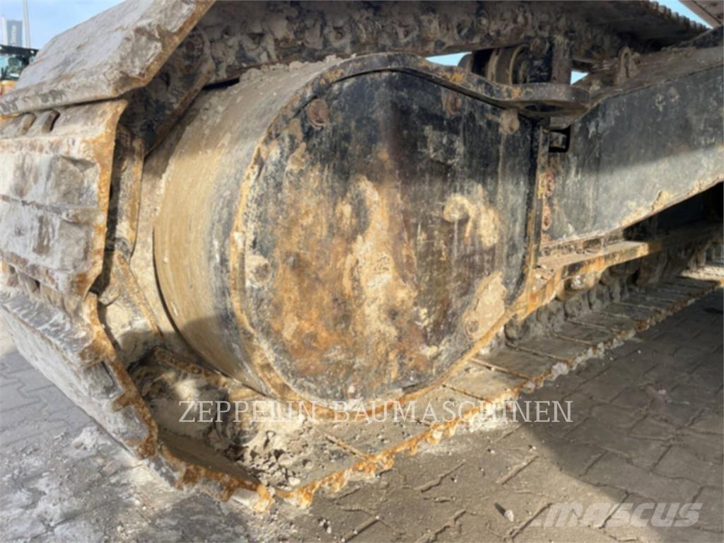 CAT 352FL Beltegraver