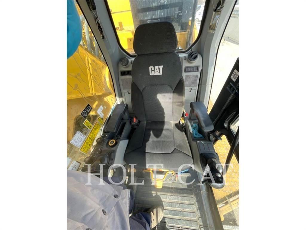 CAT 374 Beltegraver