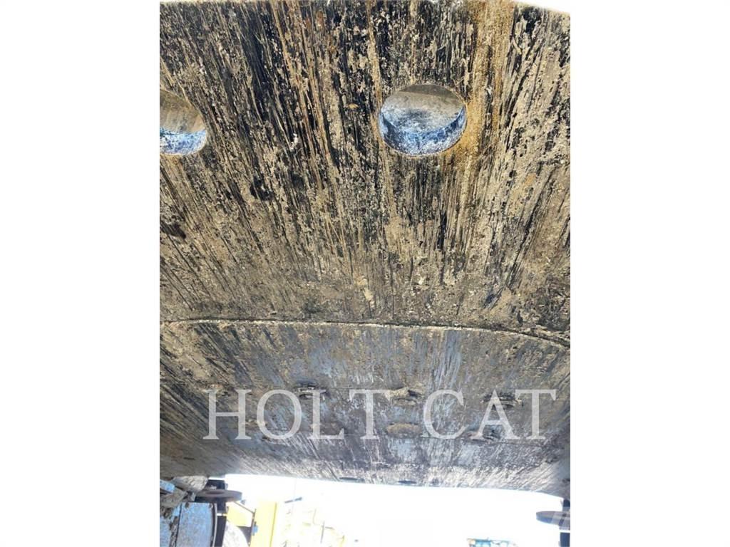 CAT 374 Beltegraver