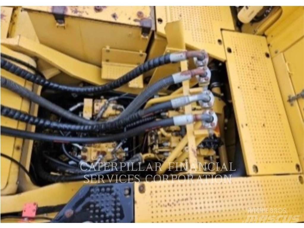 CAT 374F Beltegraver