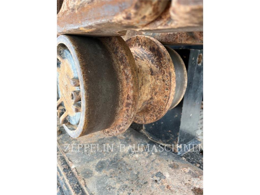 CAT 374FL Beltegraver