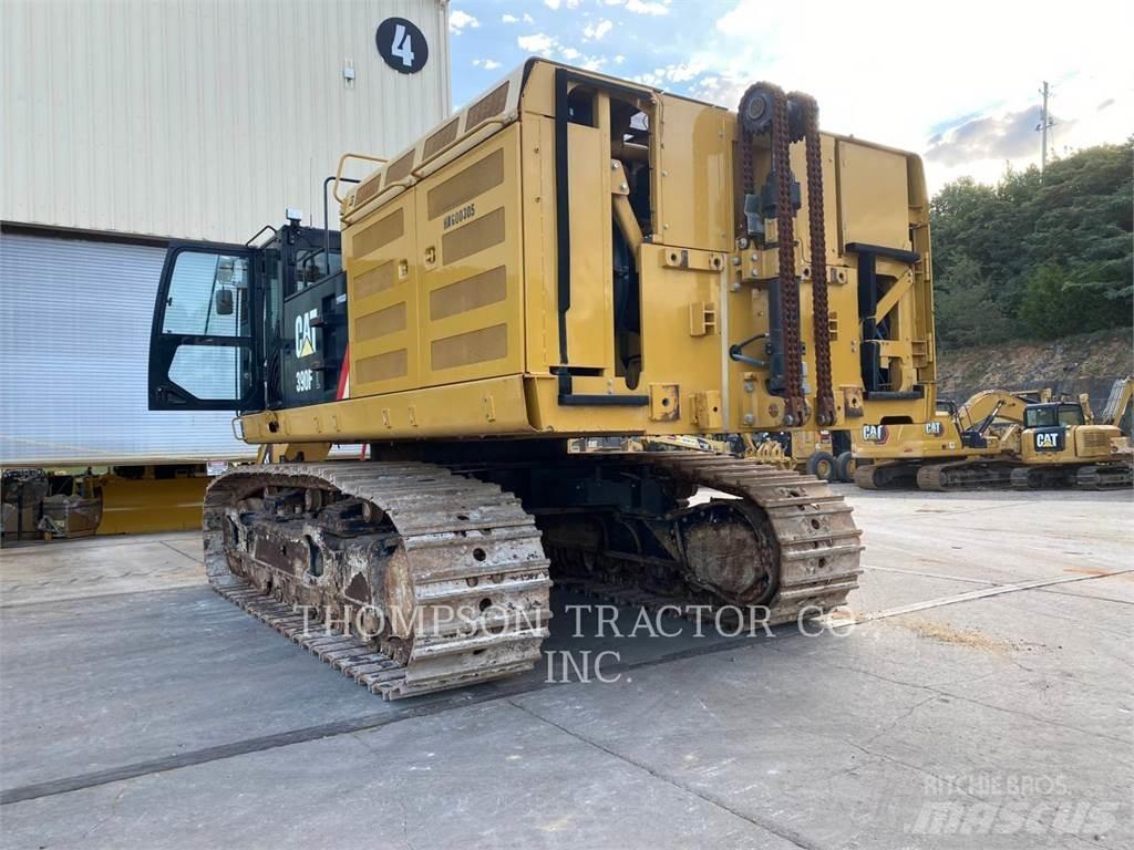 CAT 390FL Beltegraver