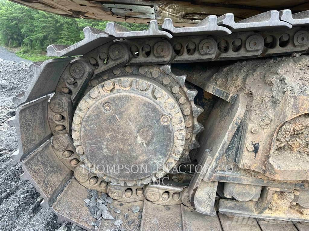 CAT 390FL Beltegraver
