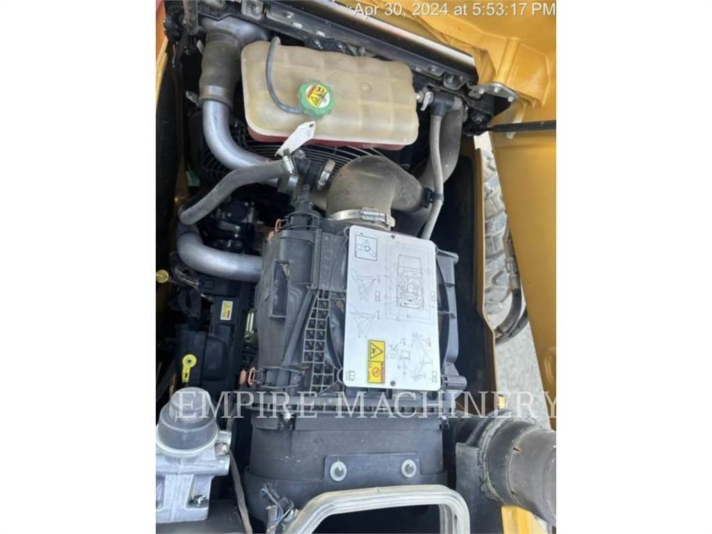 CAT 415F2 4EOP Traktorgravere