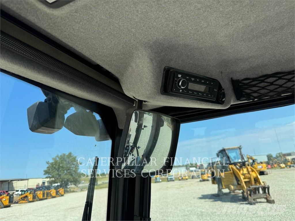 CAT 42007 Traktorgravere