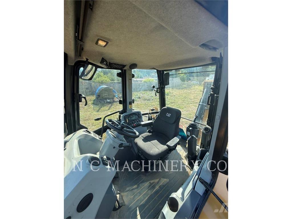 CAT 420F Traktorgravere