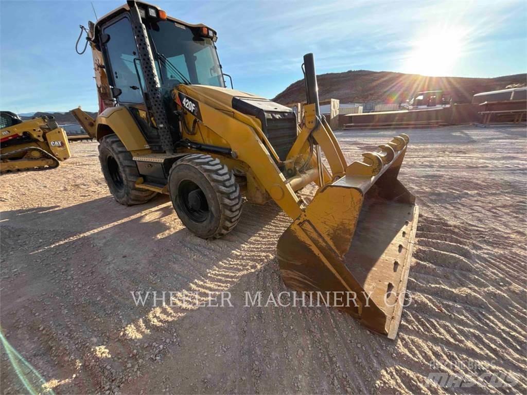 CAT 420F2 Traktorgravere