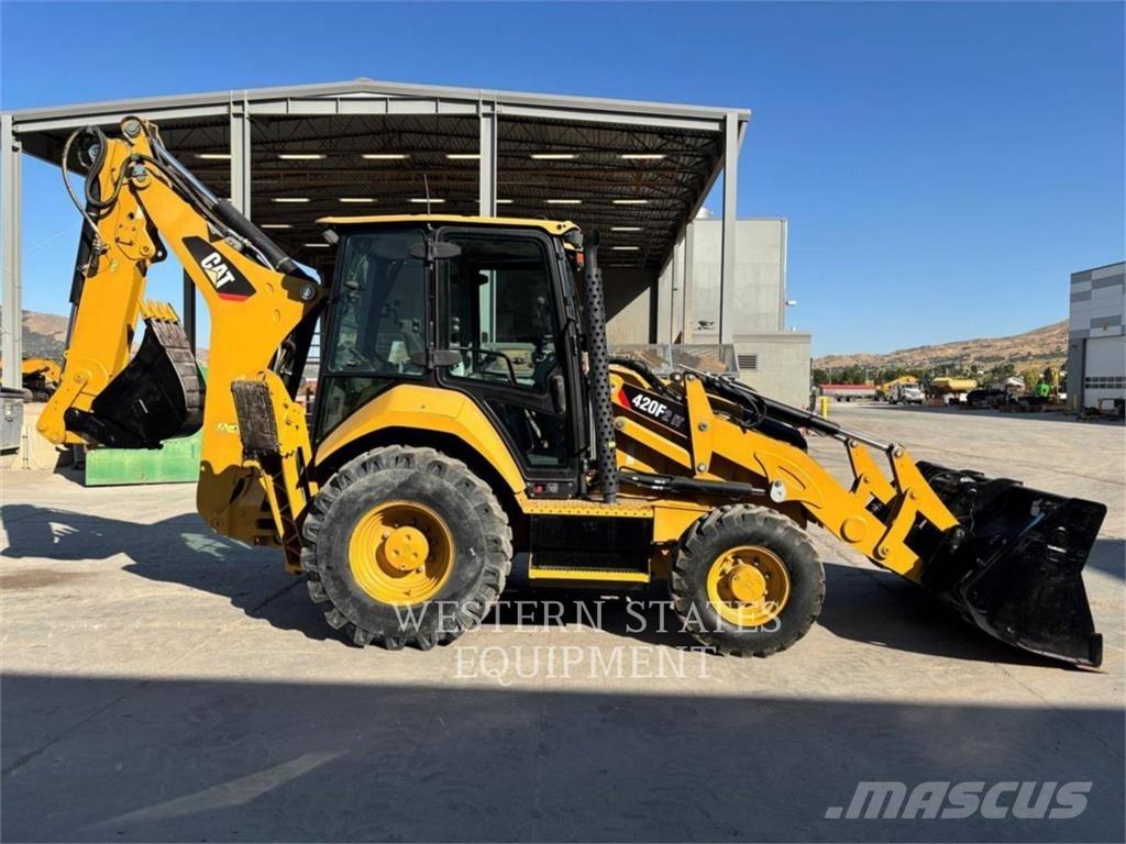CAT 420F2 Traktorgravere