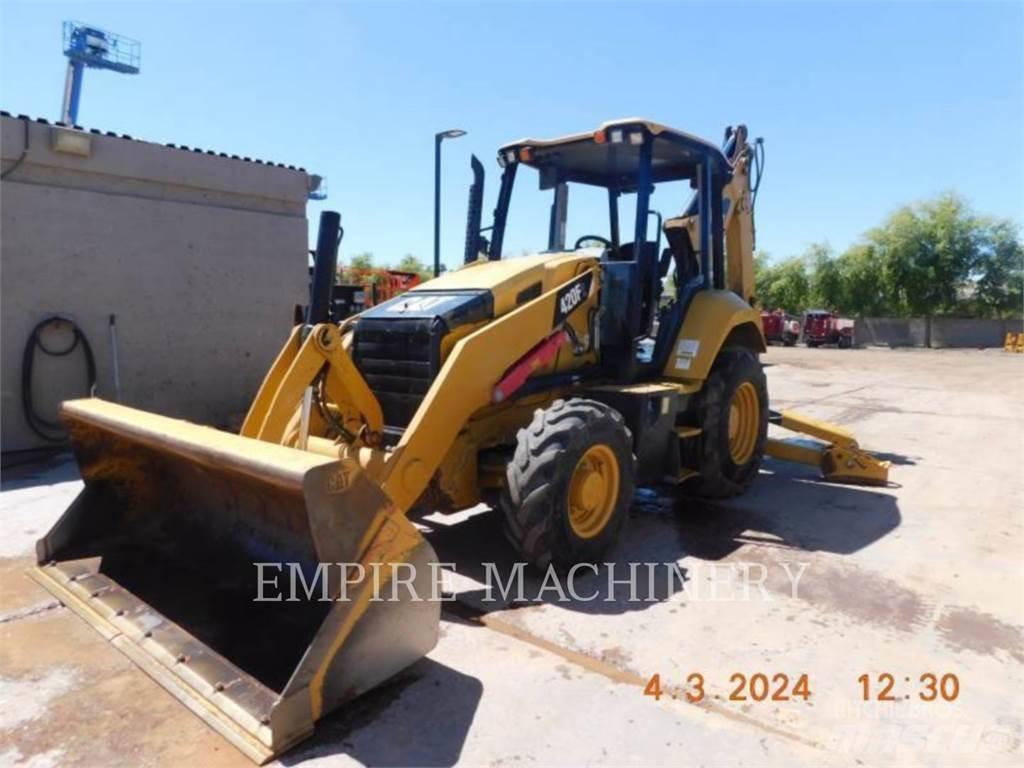 CAT 420F2 4EO Traktorgravere