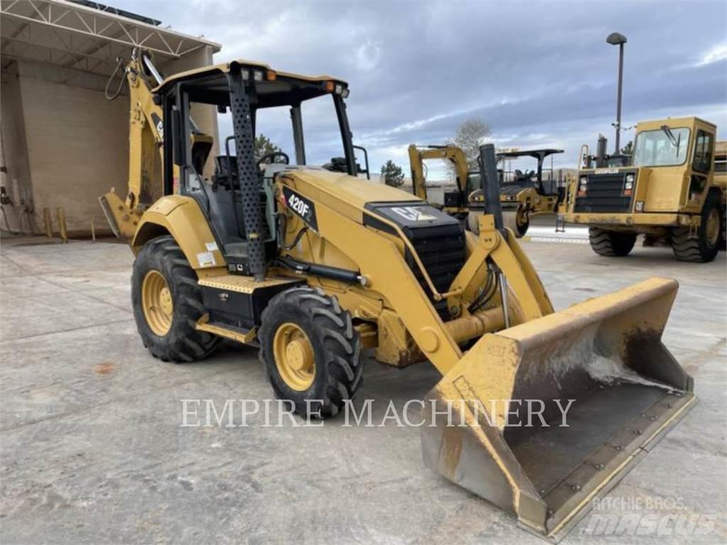 CAT 420F2 4EO Traktorgravere