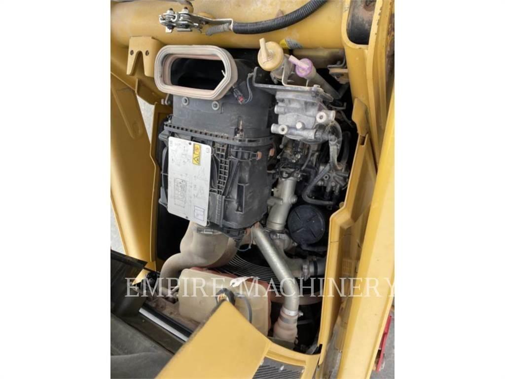 CAT 420F2 4EO Traktorgravere
