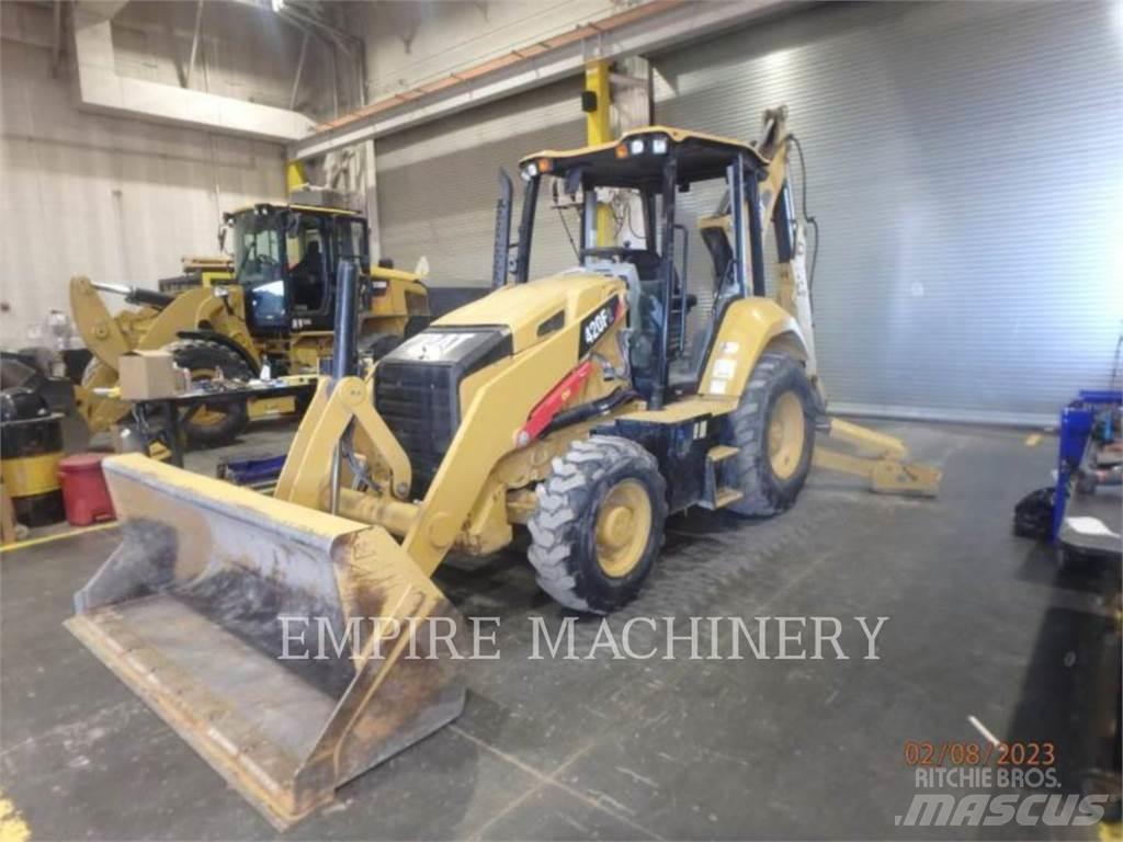 CAT 420F2 4EO Traktorgravere
