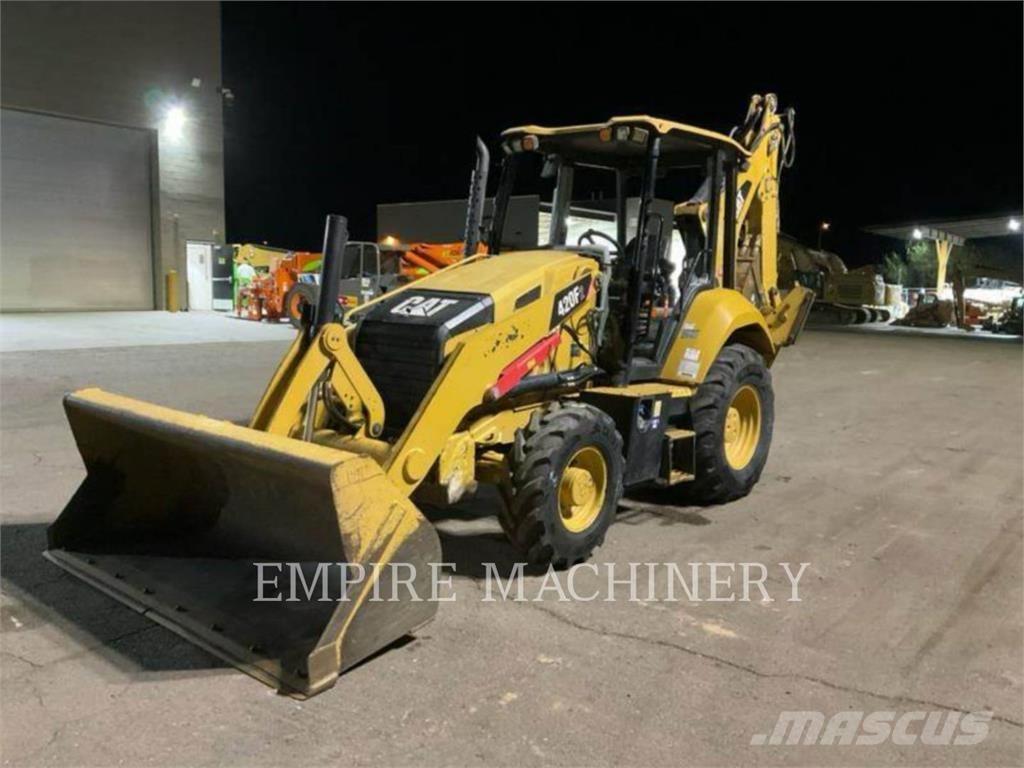 CAT 420F2 4EO Traktorgravere