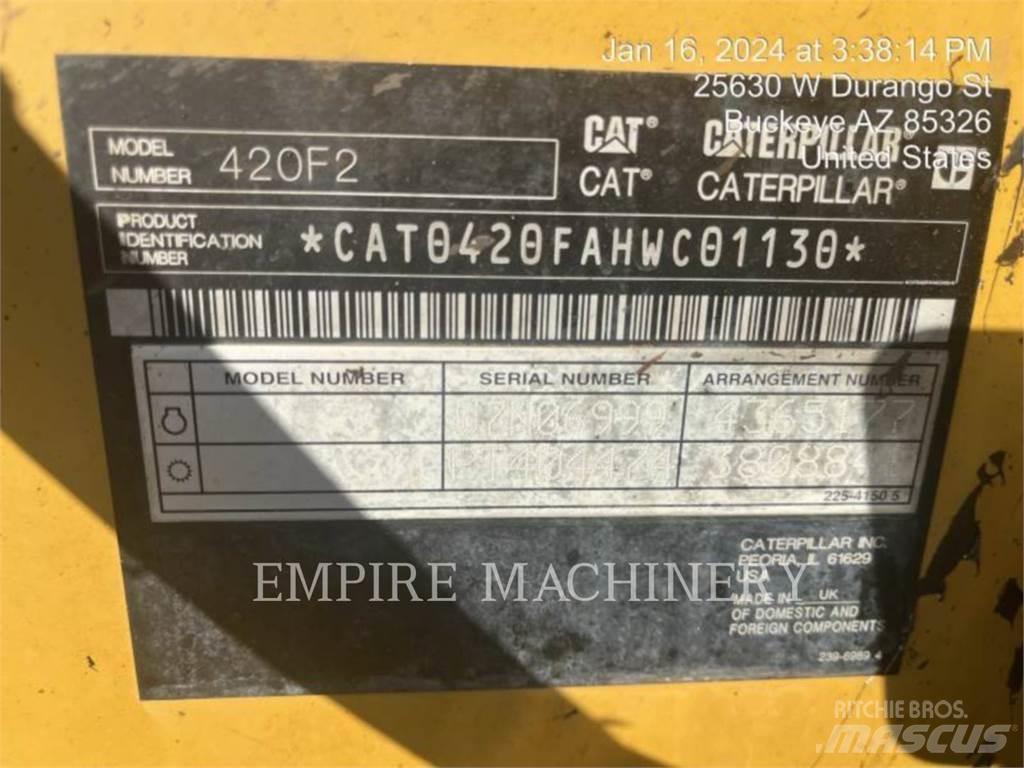 CAT 420F2 4EOP Traktorgravere