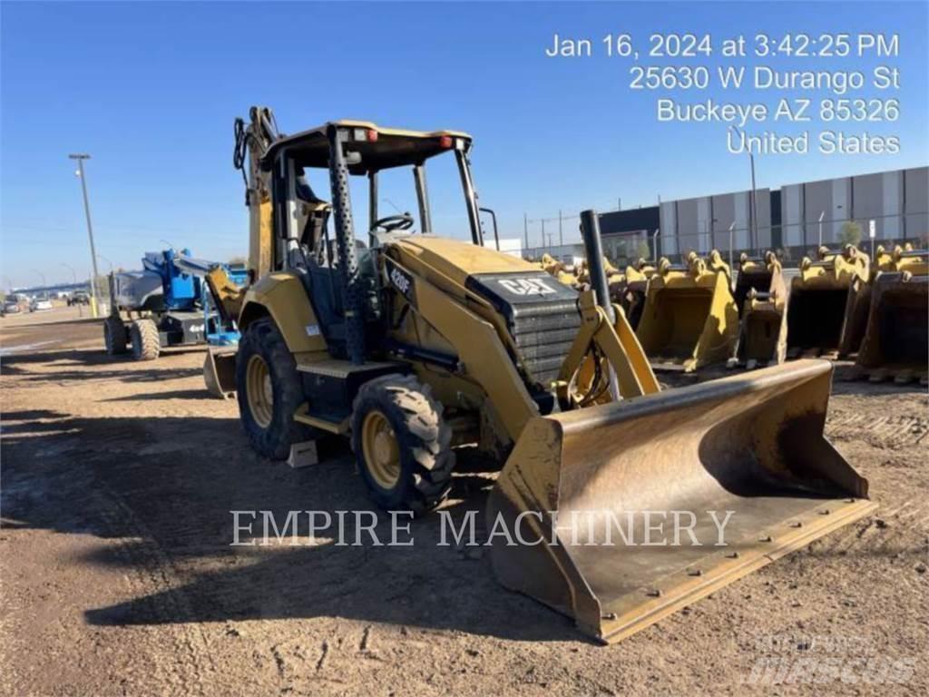 CAT 420F2 4EOP Traktorgravere