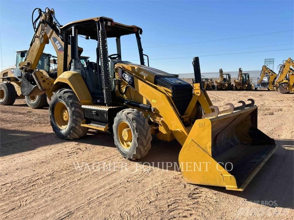 CAT 420F2 4WDE Traktorgravere