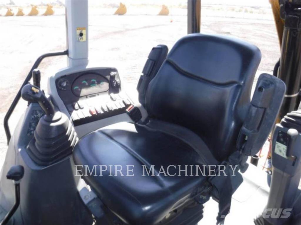 CAT 420F24EOIP Traktorgravere