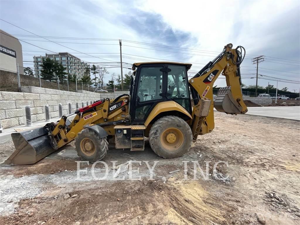 CAT 420F2IT Traktorgravere