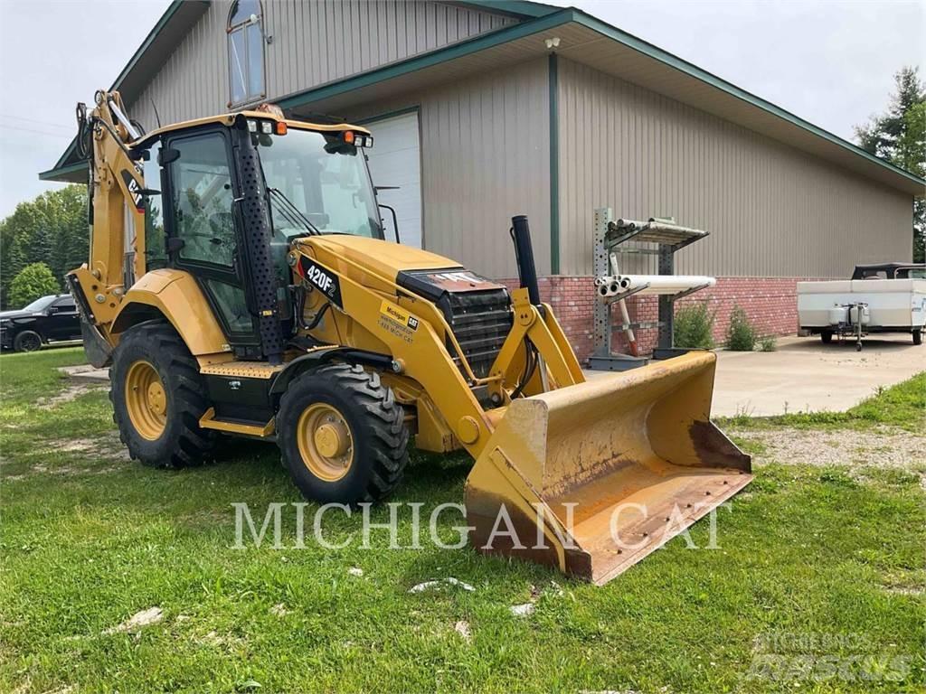 CAT 420F2ST Traktorgravere