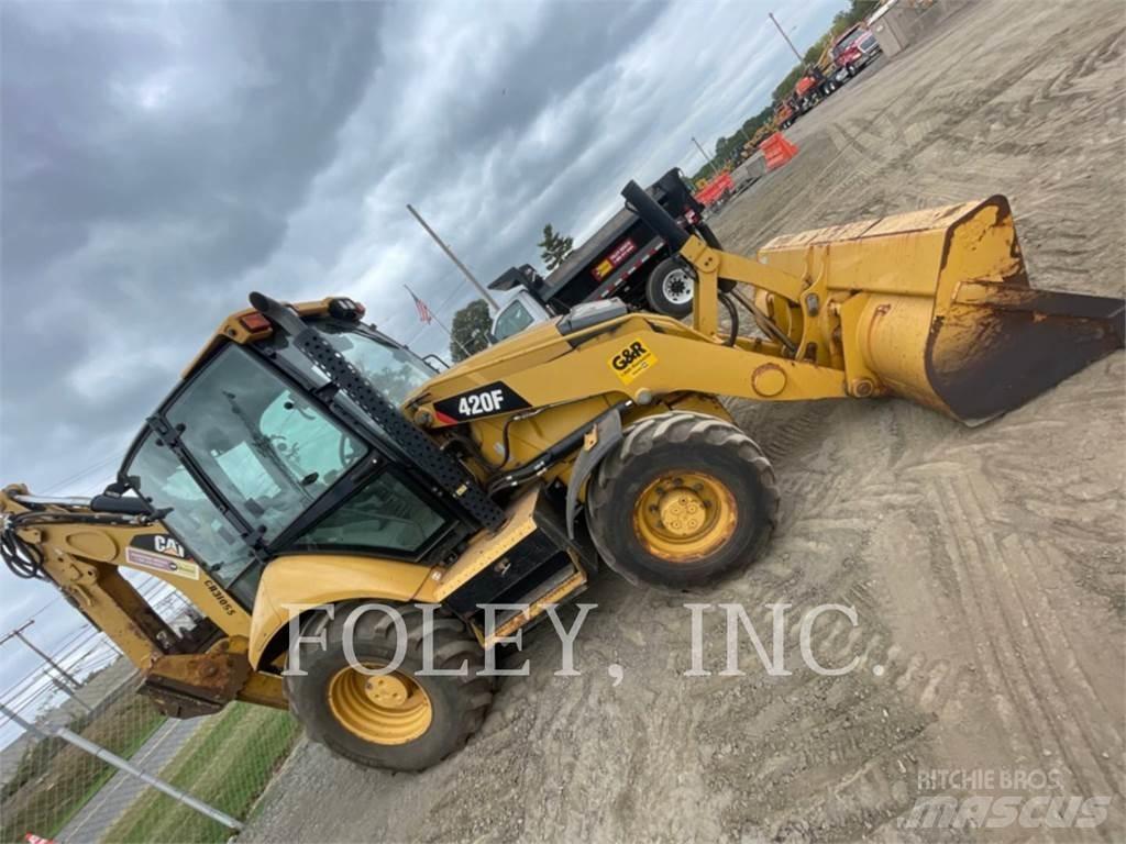 CAT 420FST Traktorgravere
