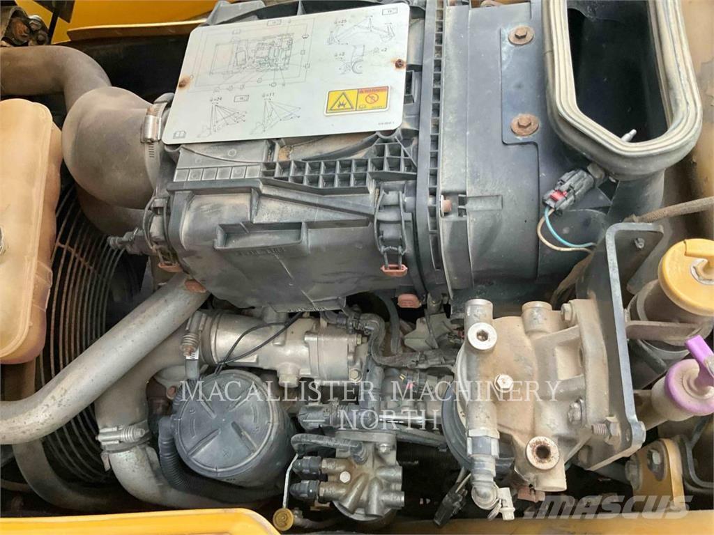 CAT 420FST Traktorgravere