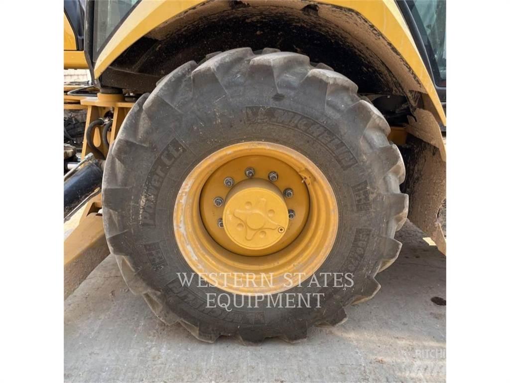 CAT 420XE Traktorgravere