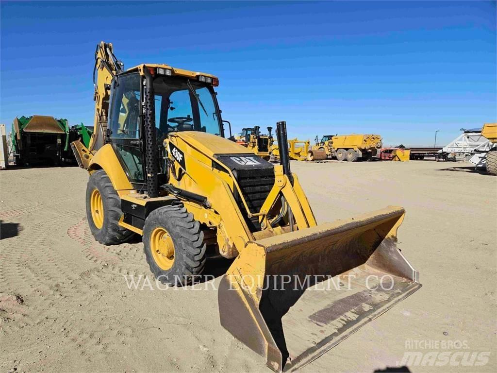 CAT 430F 4WD Traktorgravere