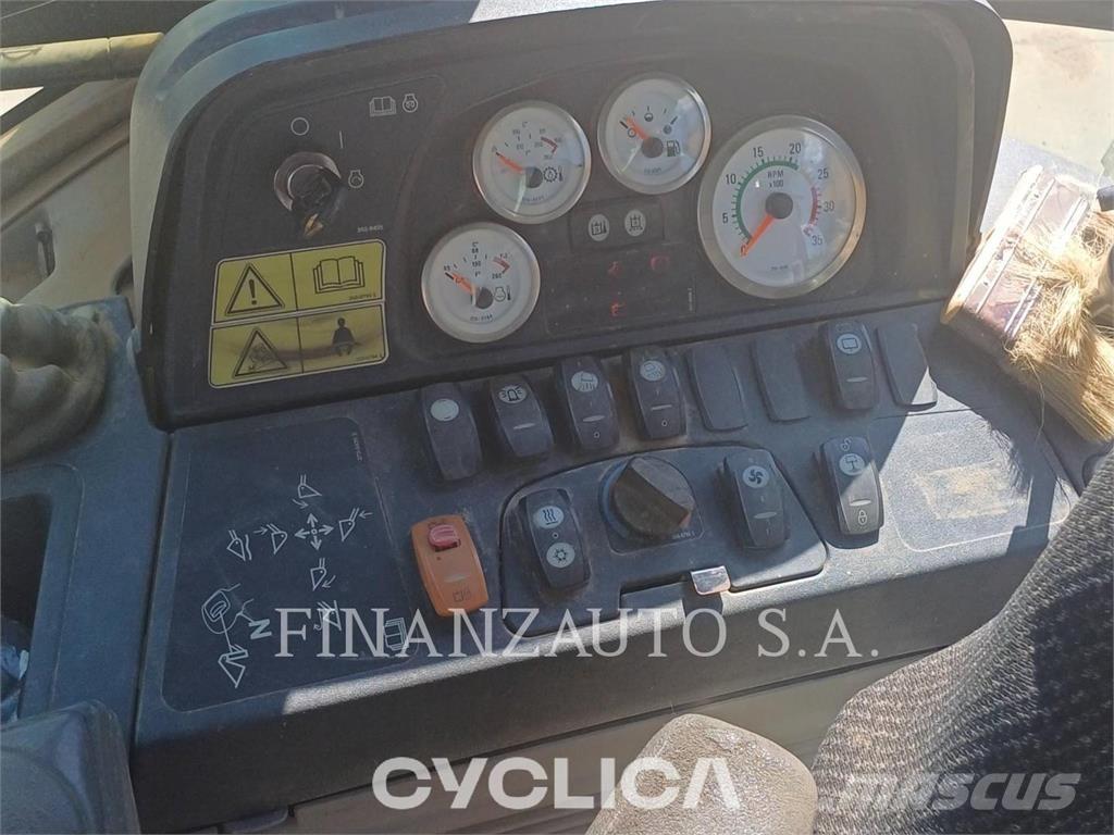 CAT 432F Traktorgravere
