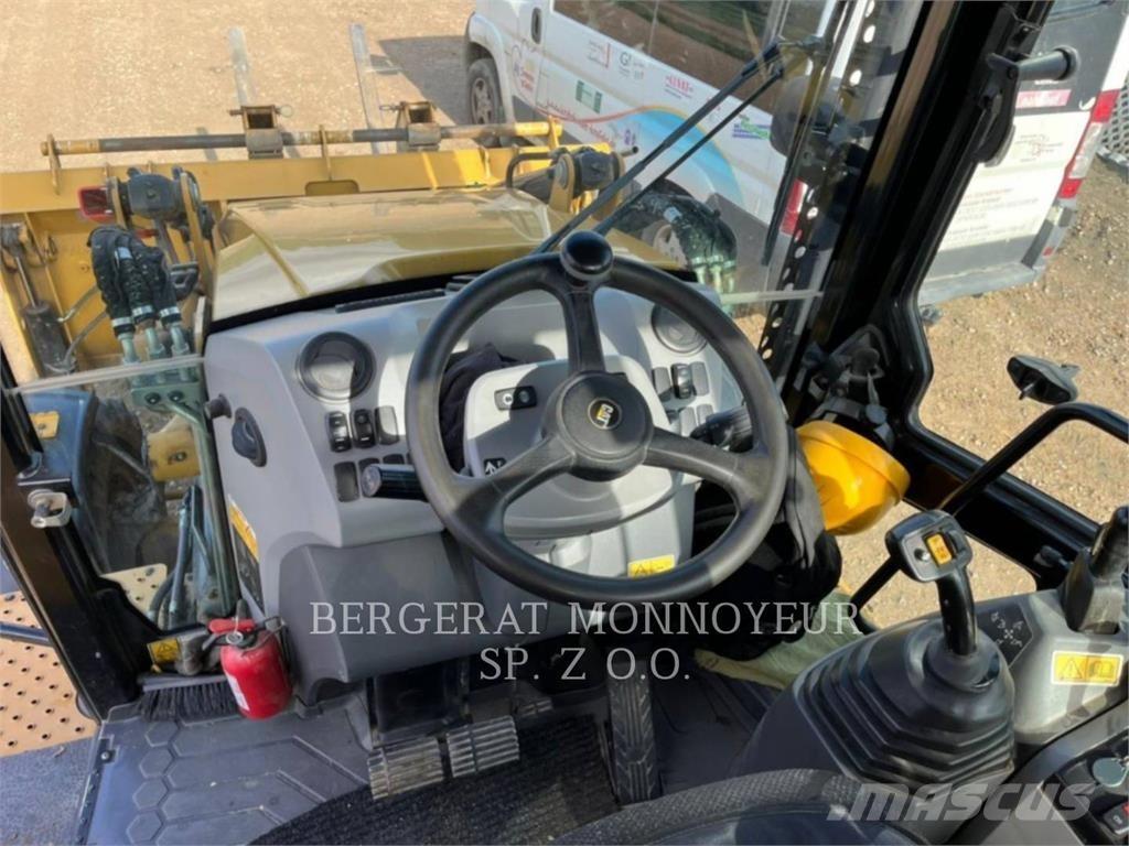 CAT 432F2 Traktorgravere