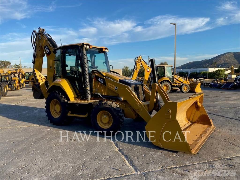 CAT 440 Traktorgravere