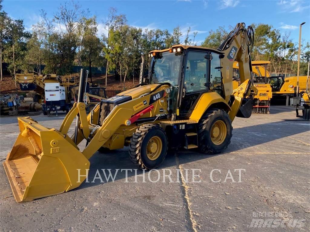 CAT 440 Traktorgravere