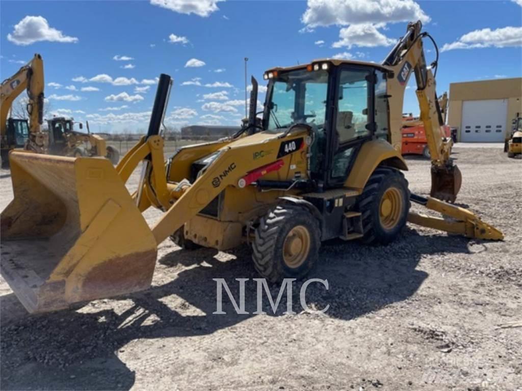 CAT 440 Traktorgravere