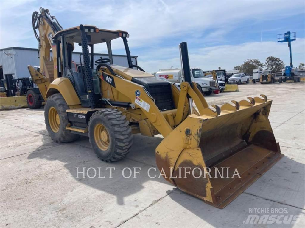 CAT 440 Traktorgravere